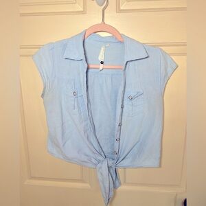 OVERDRIVE Cropped short sleeve shirt with tie at belly